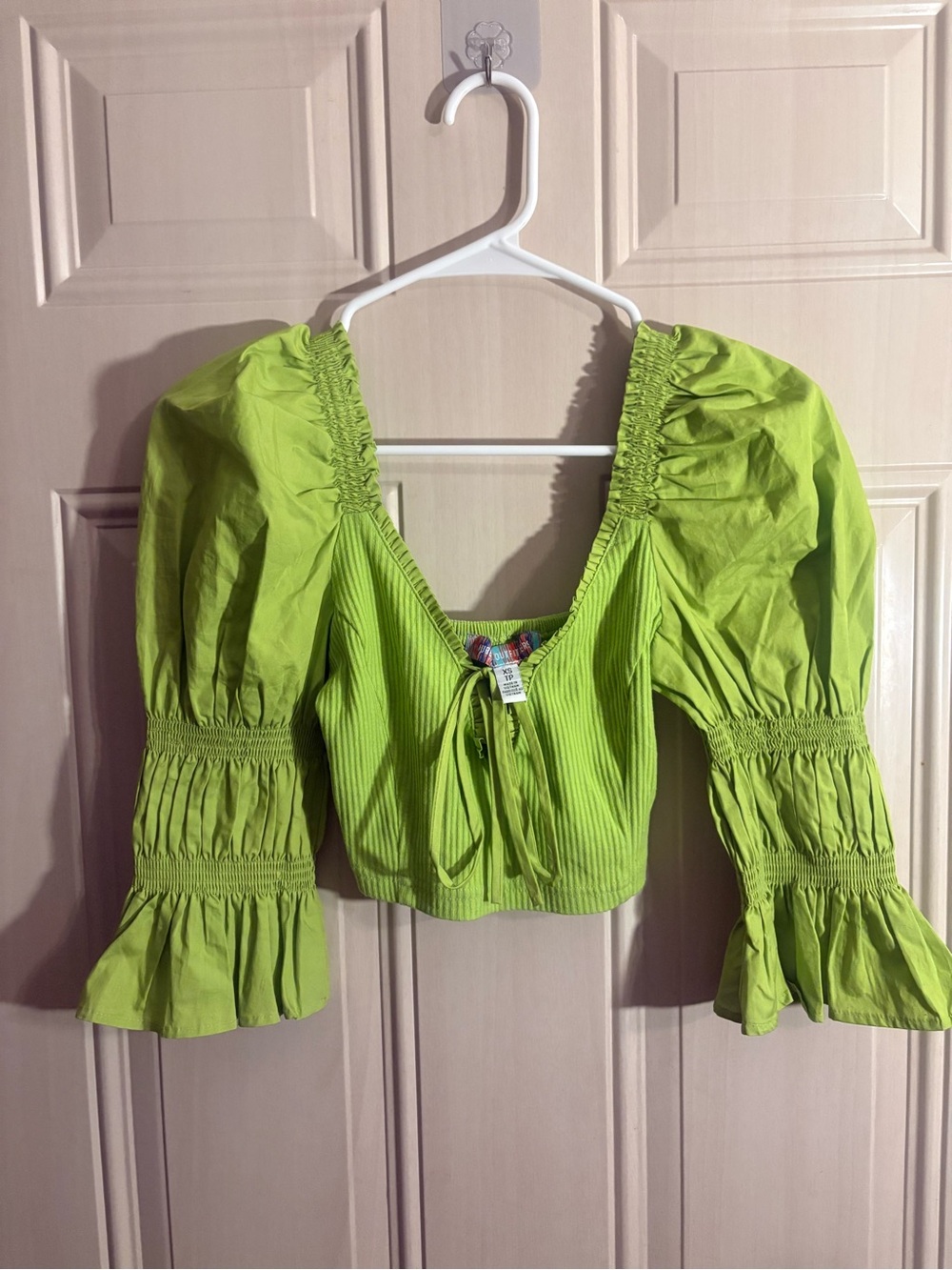 Urban Outfitters Lime Green Puff-Sleeve Tie-Front Crop Top XS Women’s Summer